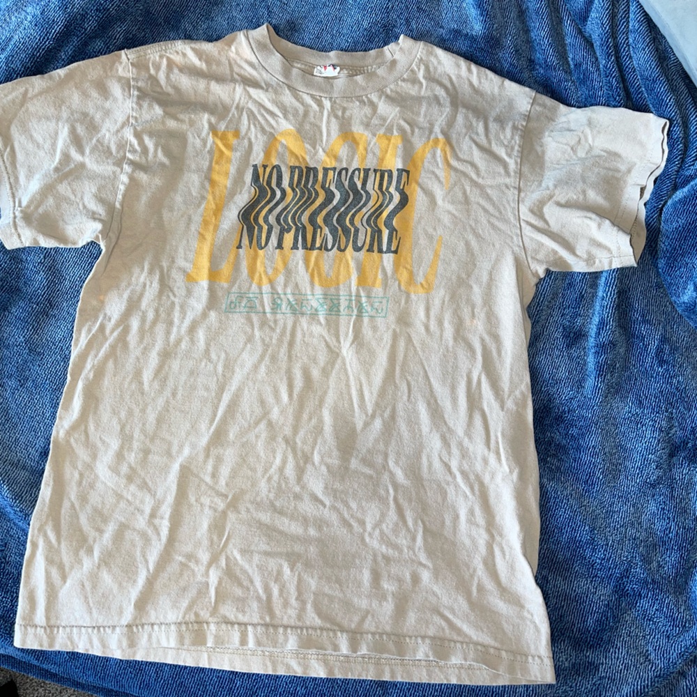 logic tshirt, size medium